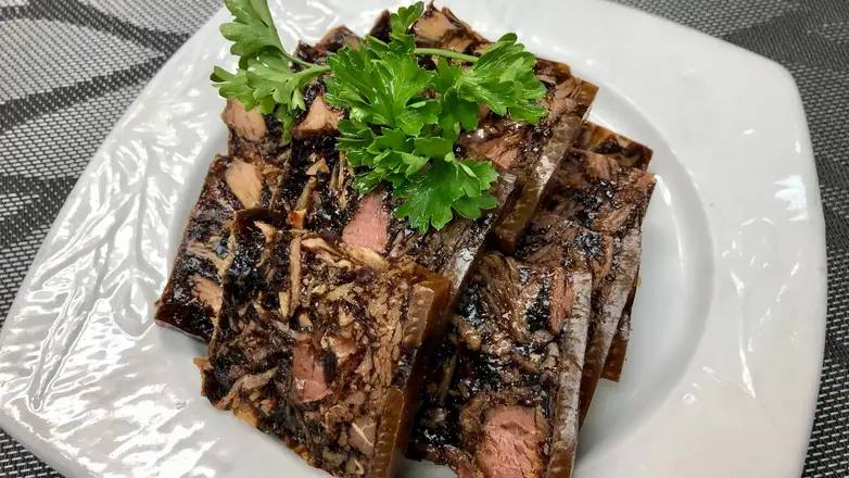 16. Soy Jelly Pork Shanghai Style 上海醬凍蹄
